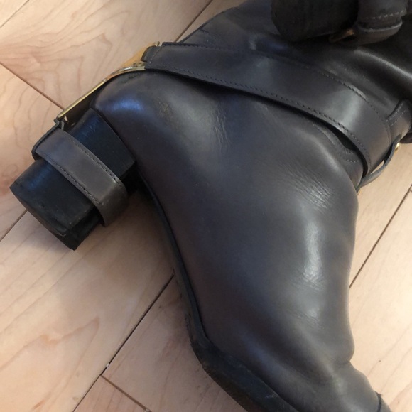 YSL Yves Saint Laurent Grey LEATHER BOOTS with Gold Hardware on the heel - Picture 4 of 14